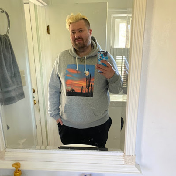 Meet your Posher, Andrew - Picture 1 of 1